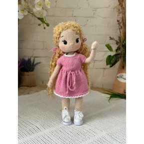 Muñeca amigurumi de ganchillo