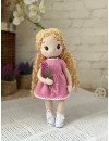 Muñeca amigurumi de ganchillo