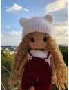 Custom Crochet Blonde Puppe mit roten Overalls