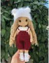 Custom Crochet Blonde Puppe mit roten Overalls