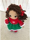 Muñeca de ganchillo con vestido de Navidad