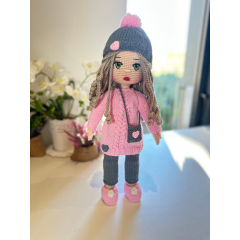 Muñeca personalizada de ganchillo